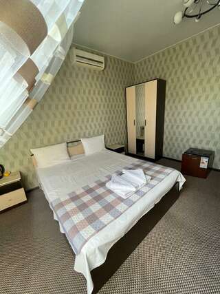 Гостевой дом Теплый Стан Минеральные Воды Стандартный трехместный номер-3